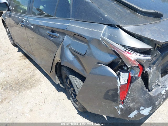JTDKARFU5H3033414 Toyota Prius Three