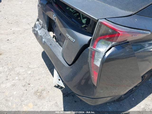 JTDKARFU5H3033414 Toyota Prius Three