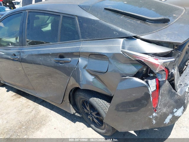 JTDKARFU5H3033414 Toyota Prius Three