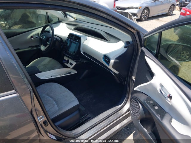 JTDKARFU5H3033414 Toyota Prius Three
