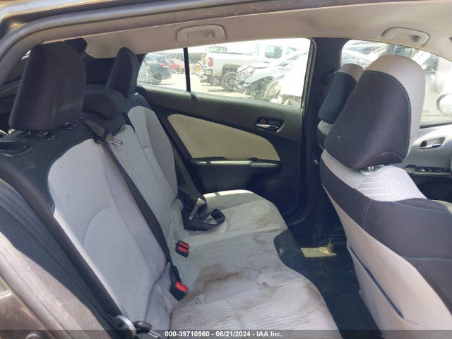 JTDKARFU5H3033414 Toyota Prius Three