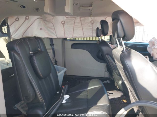 2C4RC1CG4FR578825 Chrysler Town & Country Touring-l
