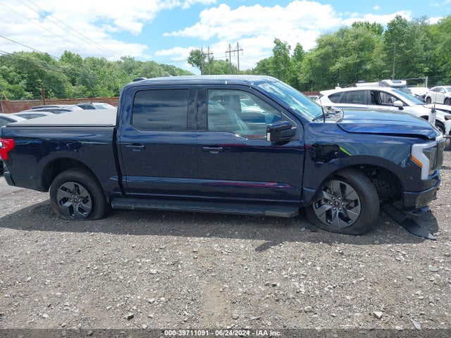Ford F-150 Lightning Lariat 2023 1FT6W1EVXPWG42428 Image 13