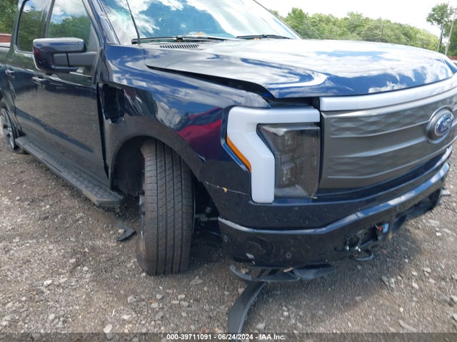 Ford F-150 Lightning Lariat 2023 1FT6W1EVXPWG42428 Image 22