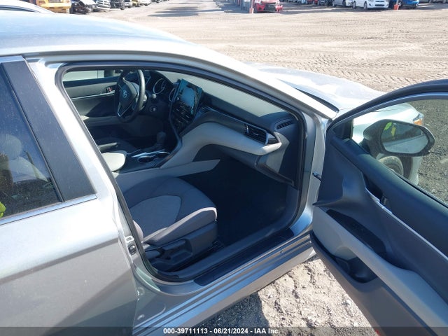 Toyota CAMRY LE 2023 4T1C11AK9PU821077 Image 5