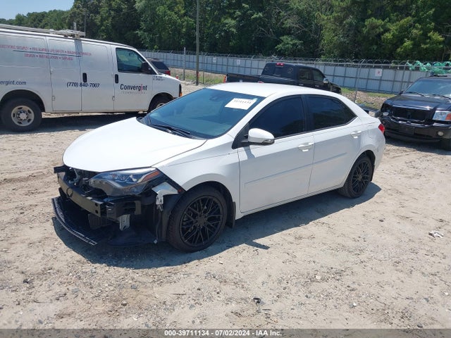 Toyota COROLLA SE 2017 5YFBURHE6HP599666 Image 2