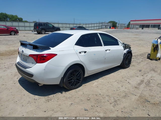 Toyota COROLLA SE 2017 5YFBURHE6HP599666 Image 4