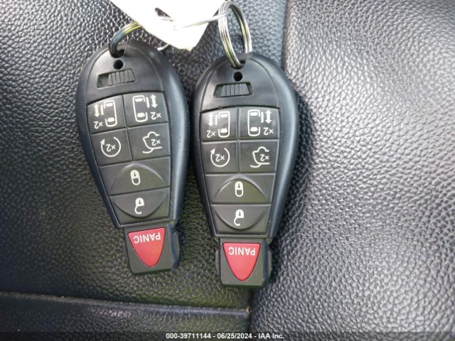 2C4RC1BG5GR300180 Chrysler Town & Country Touring