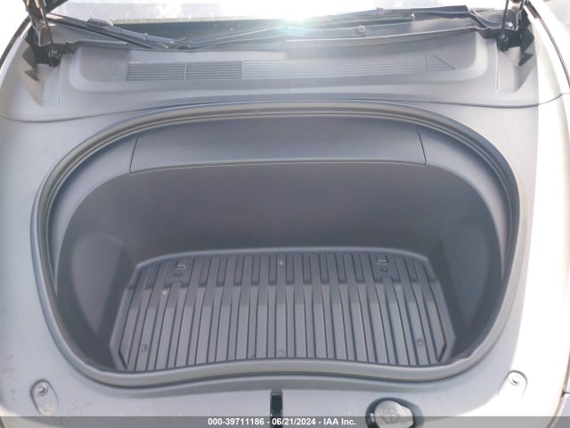 2024 TESLA MODEL 3 5YJ3E1EA5RF750658 Photo 9