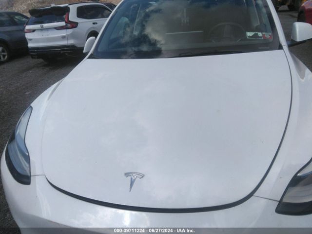 7SAYGAEE3NF381136 Tesla Model Y Long Range Dual Motor All-wheel Drive