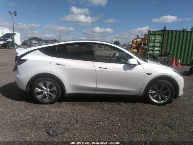 7SAYGAEE3NF381136 Tesla Model Y Long Range Dual Motor All-wheel Drive