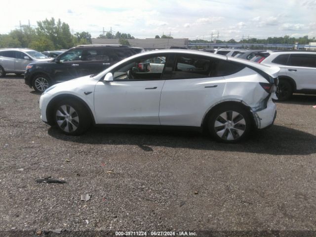 7SAYGAEE3NF381136 Tesla Model Y Long Range Dual Motor All-wheel Drive