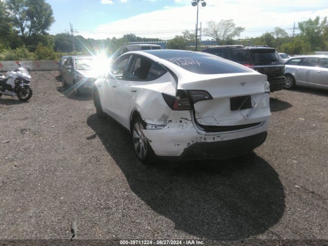 7SAYGAEE3NF381136 Tesla Model Y Long Range Dual Motor All-wheel Drive