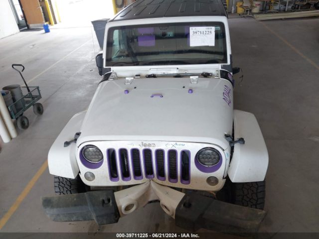 1C4BJWEG3GL163667 Jeep Wrangler Unlimited Sahara
