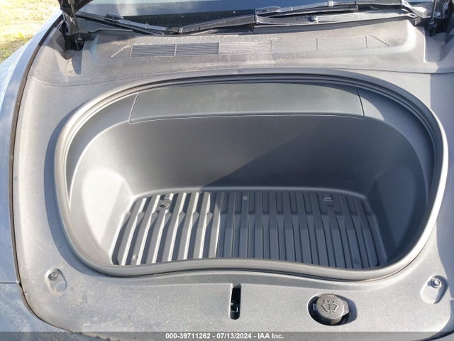2024 TESLA MODEL 3 5YJ3E1EA5RF752507 Photo 9