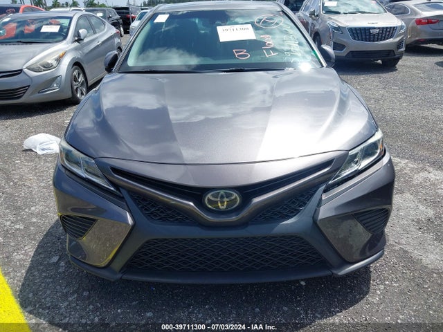 Toyota CAMRY SE 2018 4T1B11HK2JU101046 Image 12