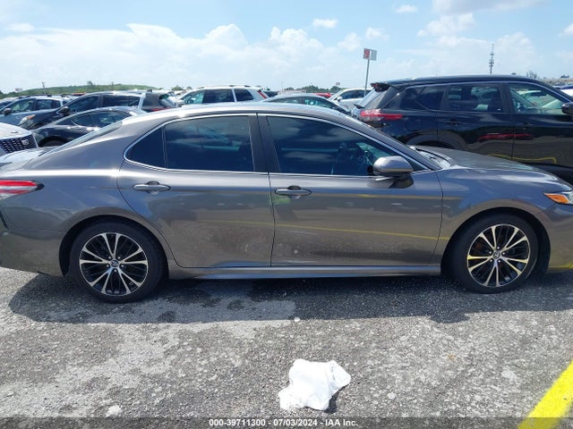 Toyota CAMRY SE 2018 4T1B11HK2JU101046 Image 13