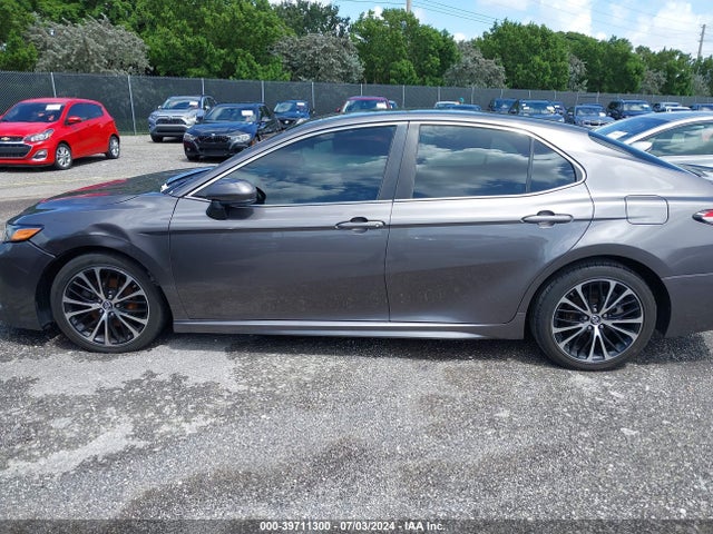 Toyota CAMRY SE 2018 4T1B11HK2JU101046 Image 14