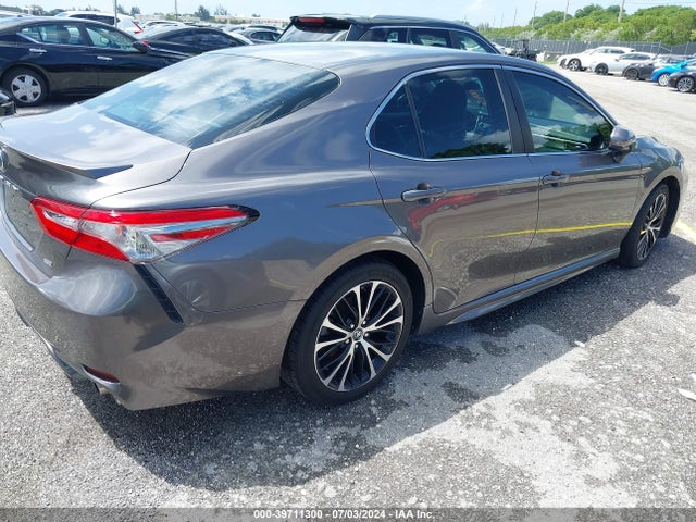 Toyota CAMRY SE 2018 4T1B11HK2JU101046 Image 4