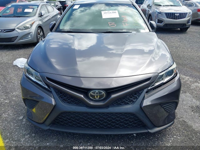 Toyota CAMRY SE 2018 4T1B11HK2JU101046 Image 6