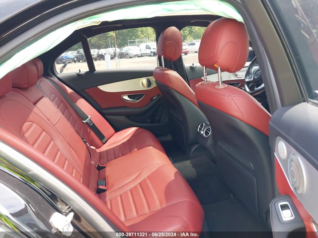 55SWF4KB7FU005865 Mercedes-Benz C 300 4matic/luxury 4matic/sport 4matic