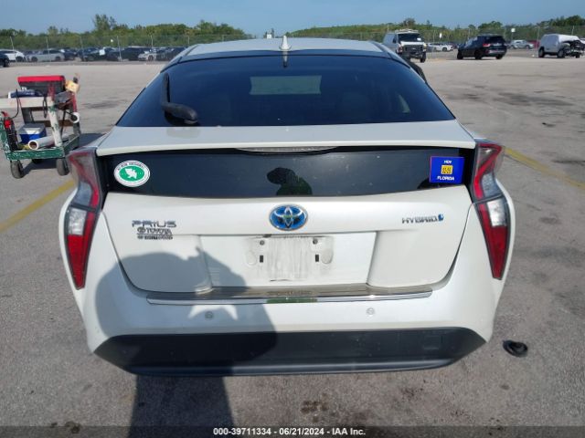 JTDKARFU7J3546380 Toyota Prius Four
