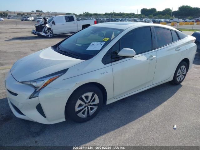 JTDKARFU7J3546380 Toyota Prius Four