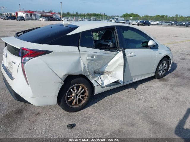 JTDKARFU7J3546380 Toyota Prius Four