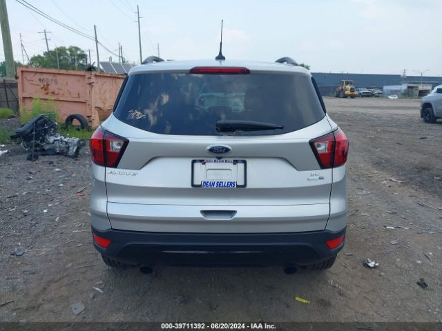 1FMCU9GD2KUA97370 Ford ESCAPE SE