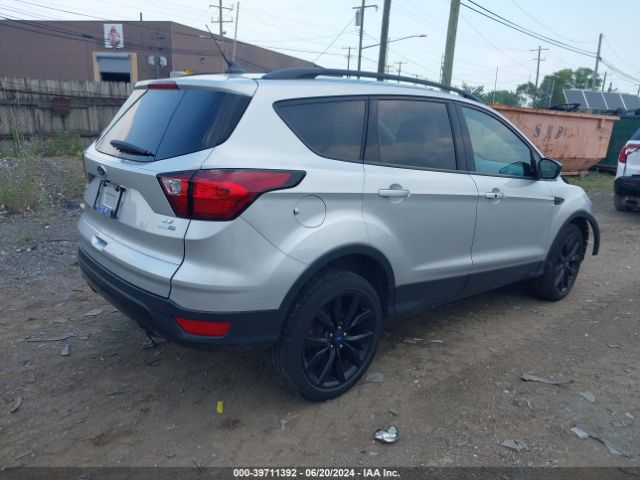 1FMCU9GD2KUA97370 Ford ESCAPE SE