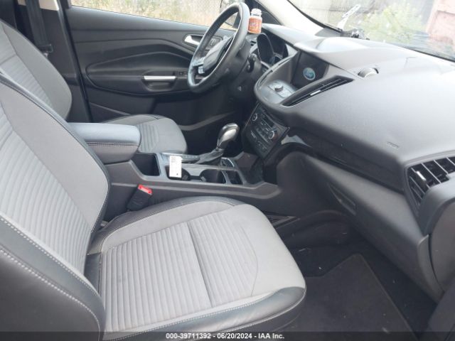 1FMCU9GD2KUA97370 Ford ESCAPE SE