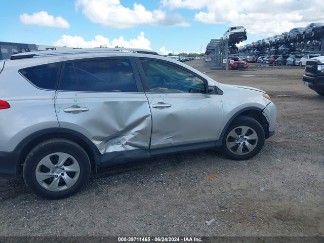 Toyota Rav4 Xle 2015 JTMWFREV7FD059632 Image 6