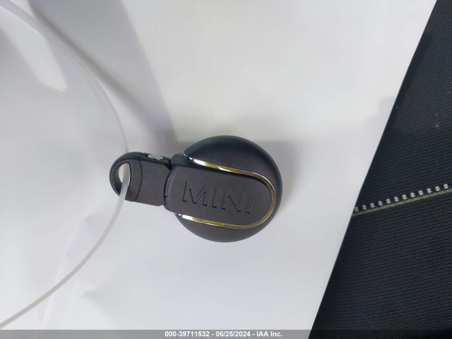 2021 MINI HARDTOP WMWXR5C07M2P00957 Photo 10