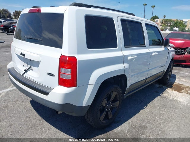 1C4NJPBA0FD371890 Jeep Patriot Altitude Edition