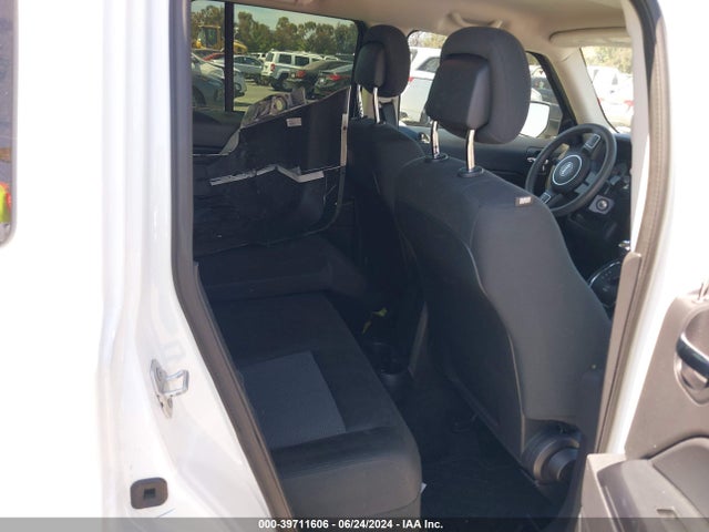 1C4NJPBA0FD371890 Jeep Patriot Altitude Edition