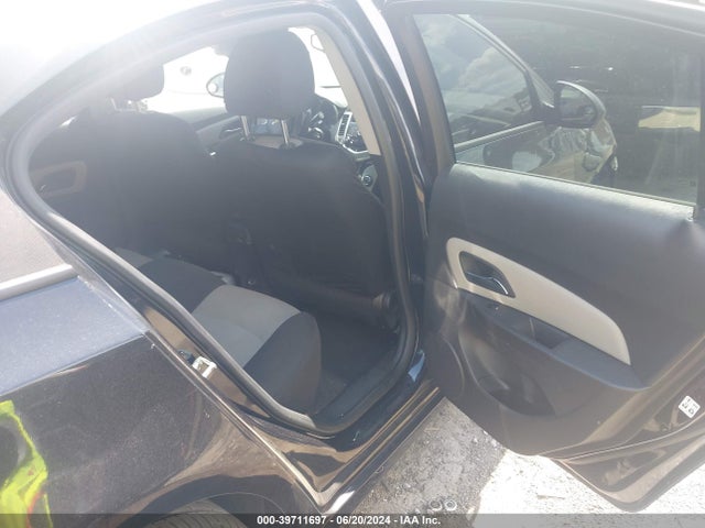 Chevrolet Cruze Ls Auto 2015 1G1PA5SH5F7215703 Image 8