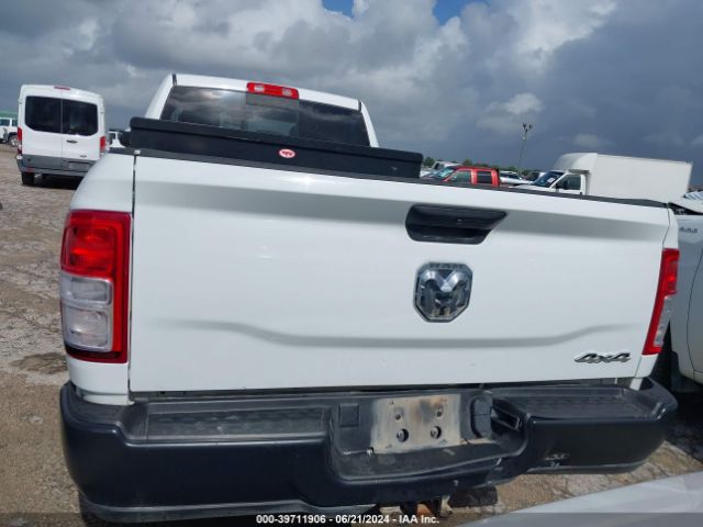 3C6UR5HJXNG273085 RAM 2500 Tradesman  4x4 8' Box