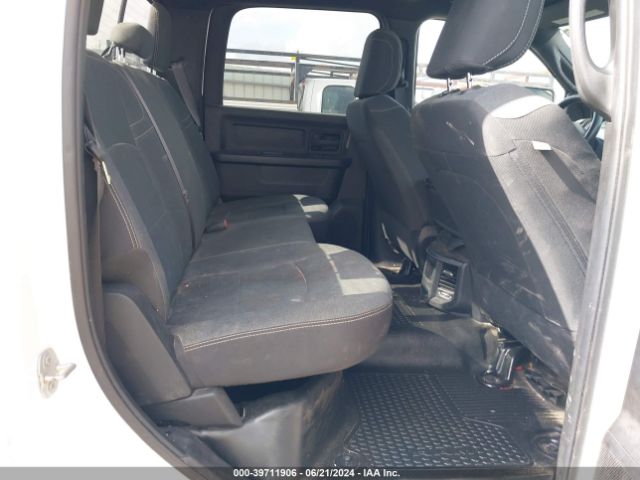 3C6UR5HJXNG273085 RAM 2500 Tradesman  4x4 8' Box