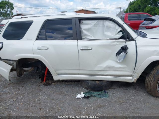 JTEBU5JR1F5215272 Toyota 4runner Limited