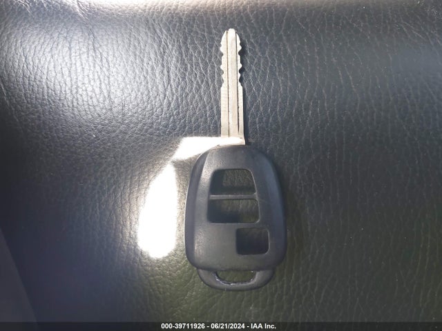 5TFFY5F1XJX237782 Toyota Tundra Limited 5.7l V8