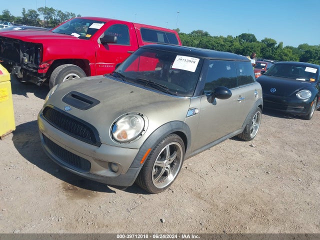2007 MINI COOPER S WMWMF73557TL92625 Photo 1