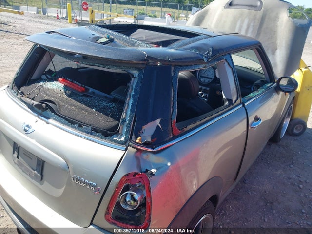 2007 MINI COOPER S WMWMF73557TL92625 Photo 5