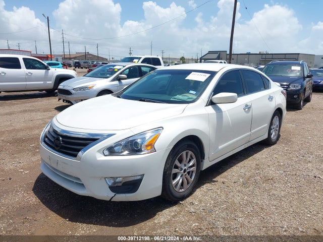 Nissan Altima 2.5 S 2014 1N4AL3AP7EC274039 Image 2