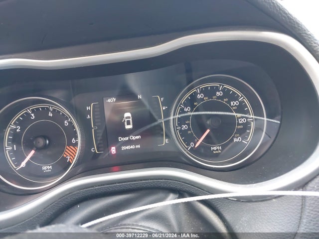 1C4PJMCB8EW151348 Jeep Cherokee Latitude