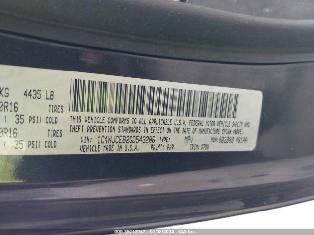 1C4NJCEB2GD543206 Jeep Compass Latitude