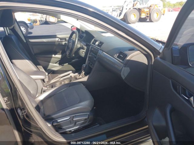 1VWAS7A38FC012708 Volkswagen Passat 1.8t Wolfsburg Edition