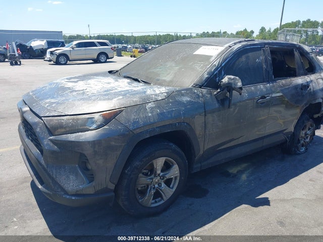 Toyota Rav4 Xle 2021 2T3W1RFV6MC123075 Image 2