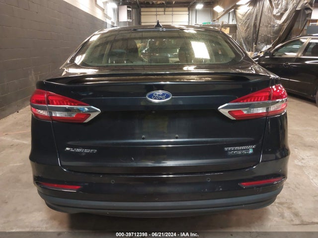 Ford Fusion Hybrid Titanium 2019 3FA6P0RU1KR157606 Image 17