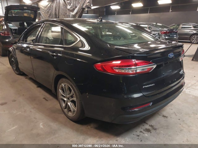 Ford Fusion Hybrid Titanium 2019 3FA6P0RU1KR157606 Image 3