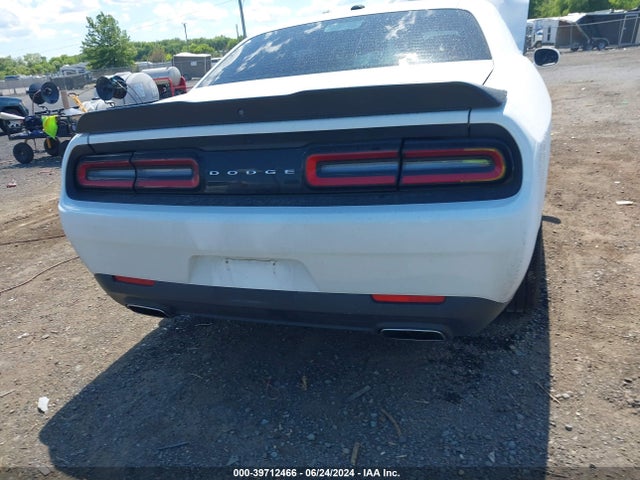 Dodge Challenger Sxt 2018 2C3CDZAG7JH128500 Image 17